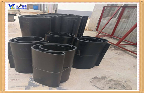 除鐵器皮帶，甘肅除鐵器皮帶卸鐵刮板的作用調(diào)整方法_甘肅除鐵器皮帶卸鐵刮板的作用跑偏原因及如何調(diào)_刮板價(jià)格