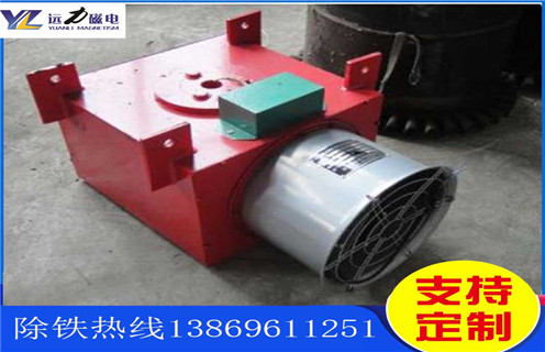 油冷電磁除鐵器，河南油直冷式電磁除鐵器RCDA-8經(jīng)濟(jì)省錢_技術(shù)參數(shù)_河南油直冷式電磁除鐵器RCDA-8經(jīng)濟(jì)省錢工作原理_國(guó)家標(biāo)準(zhǔn)生產(chǎn)廠家 