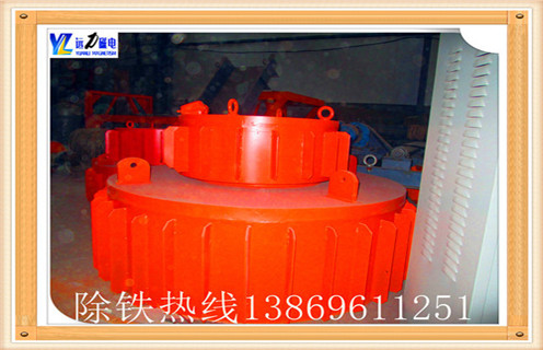 電磁除鐵器和永久磁鐵的兩端磁力最強(qiáng)。  　　電磁除鐵器的磁力大小可以改變。  　　電磁除鐵器的方向可以改變。  　　電磁除鐵器磁力可以掌控自如
