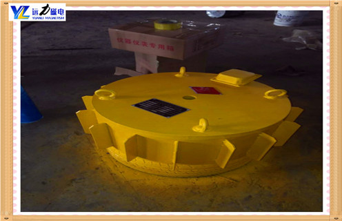 RCDD-8電磁除鐵器-T1/T2/T3超強磁力,如今除鐵器龐大的市場需求空間對于除鐵器生產企業而言,迎來了強打的發展空間。山東遠力已在除鐵器市場打出名聲,在如此巨大的市場規模和樂觀的市場前景,各路豪強紛紛進入磁選設備市場,行業內群雄逐鹿格局悄然顯現。除鐵器適用于輸煤港口、大型火電廠、煤礦、礦山、建材等對除鐵要求特別高的場所,可在粉塵、潮濕、海邊鹽霧腐蝕嚴重等惡劣環境下正常工作.